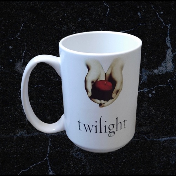 Twilight 15oz Mug plus 2 Key Chains - Picture 2 of 5